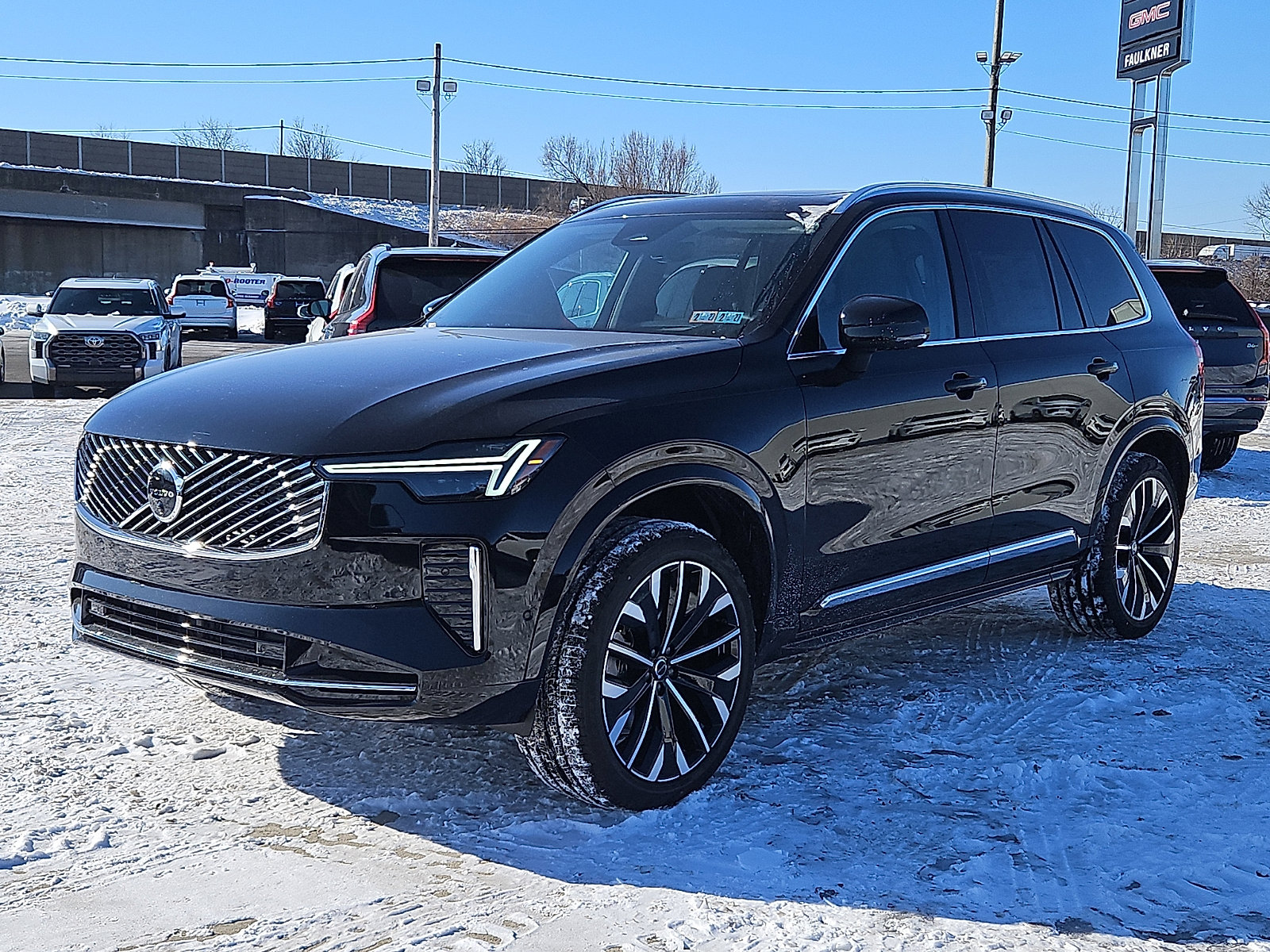 New 2026 Volvo XC90 B6 Ultra w/ Protection Package AWD/4WD image 3