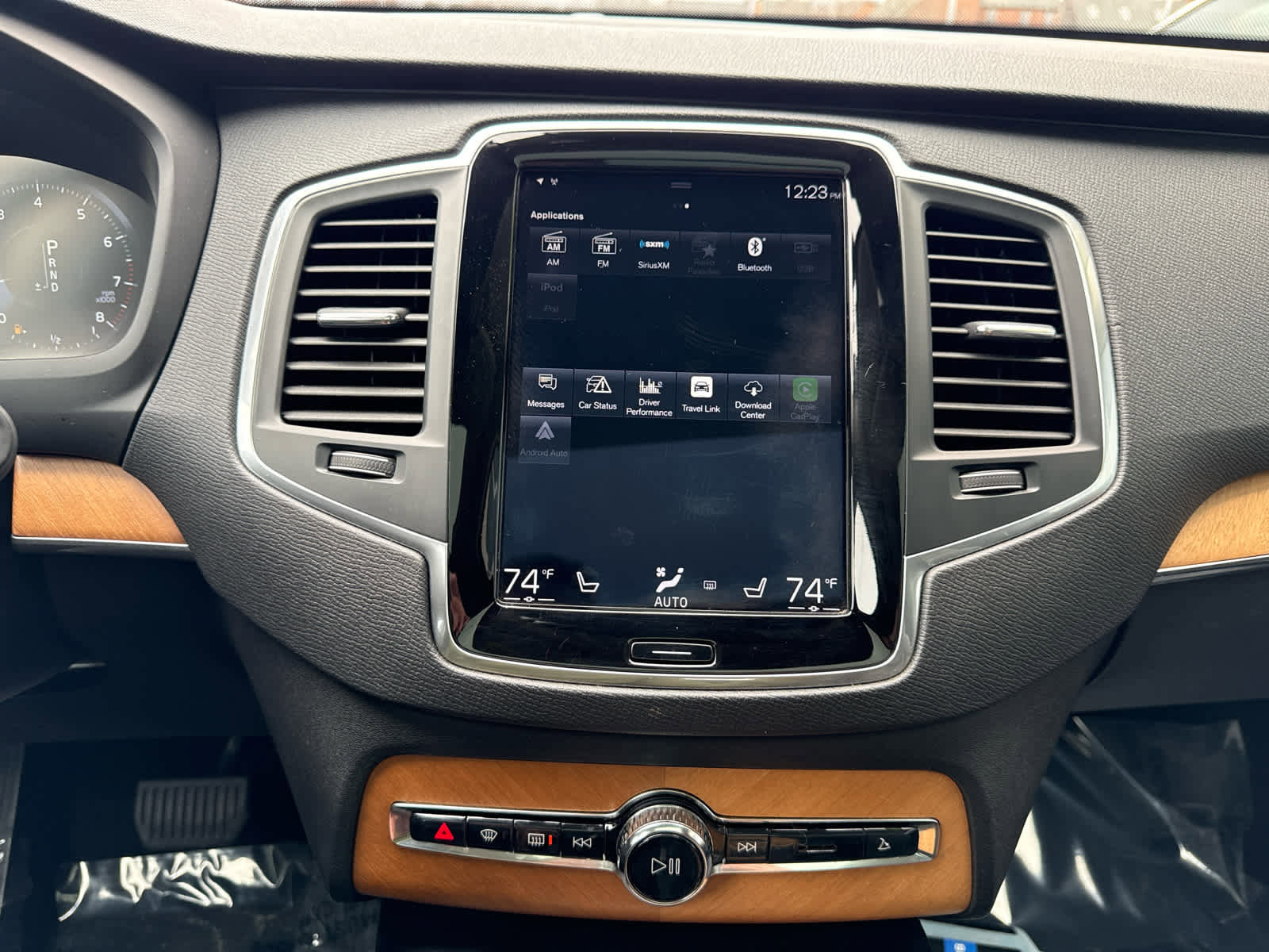 Used 2021 Volvo XC90 T6 Momentum image 50