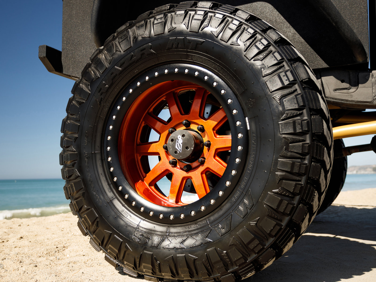 Used 2014 Jeep Wrangler Unlimited Rubicon w/ Connectivity Group image 50