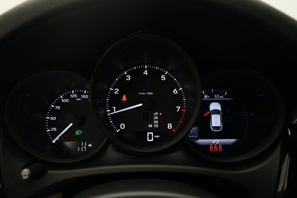 Certified 2026 Porsche Macan image 23