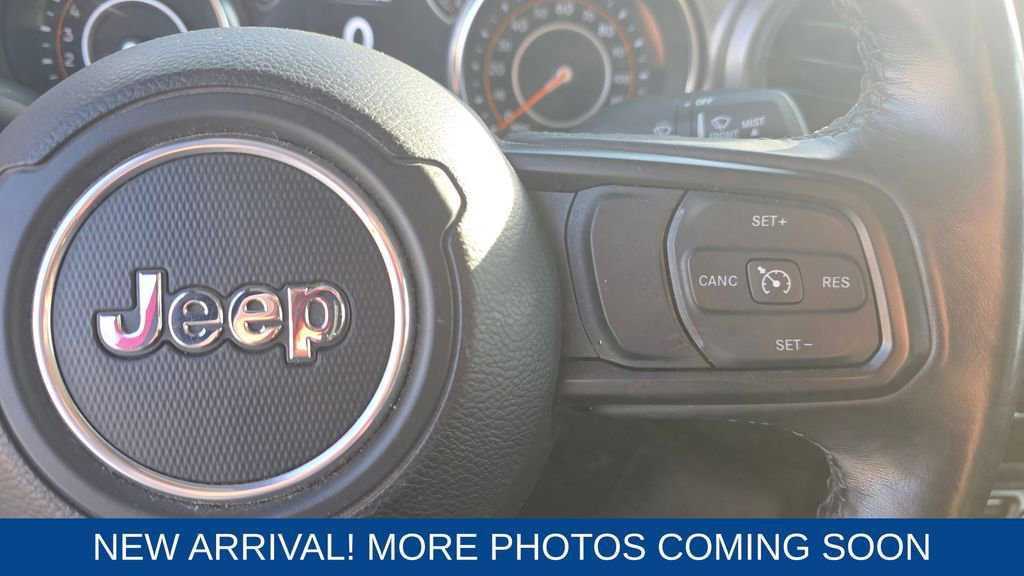 Used 2021 Jeep Gladiator Willys image 15