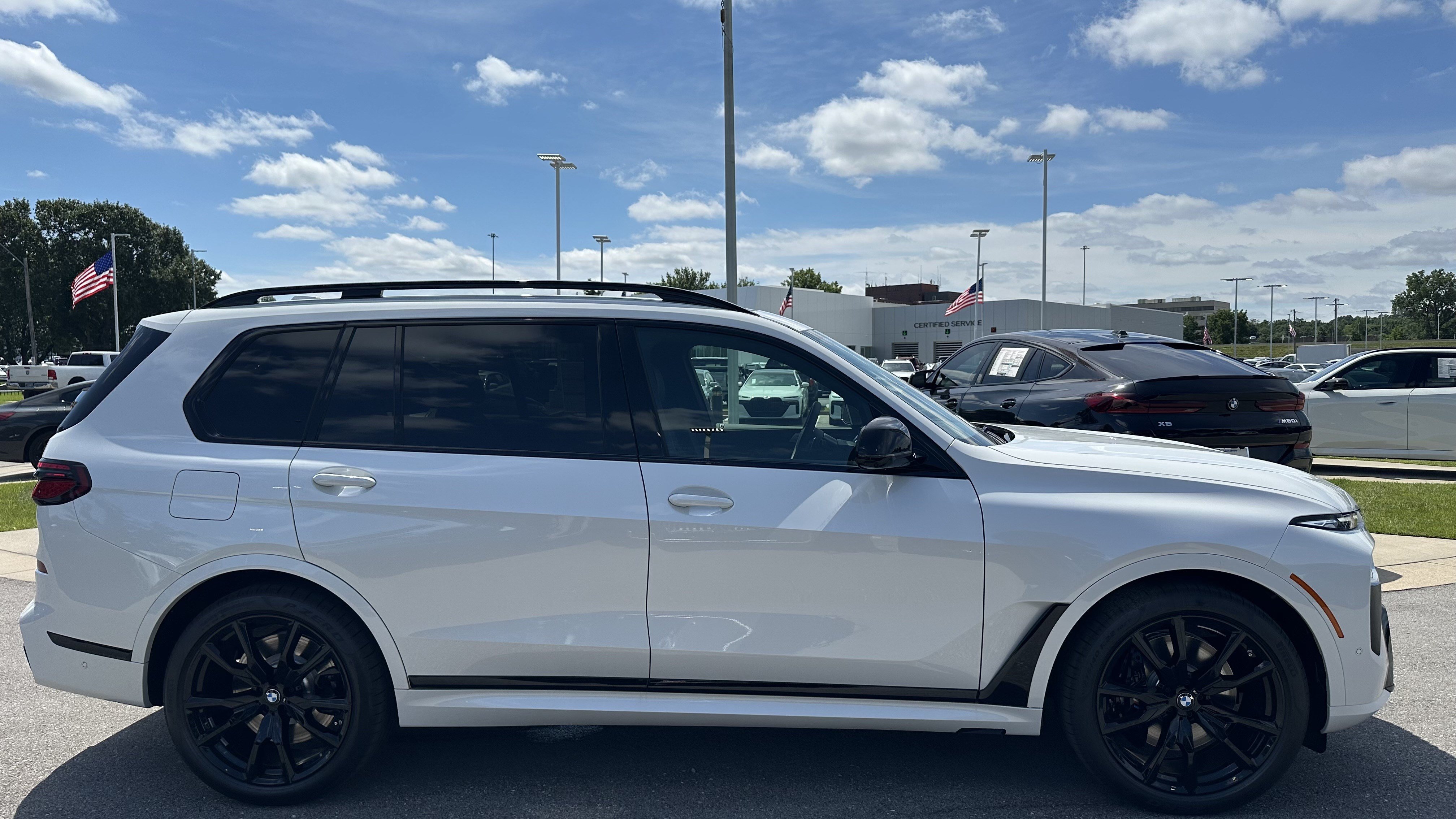 New 2027 BMW X7 M60i AWD/4WD image 11