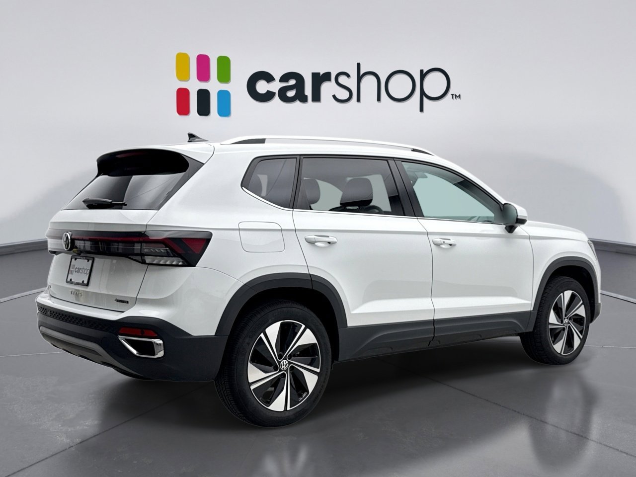 Used 2025 Volkswagen Taos SE image 5