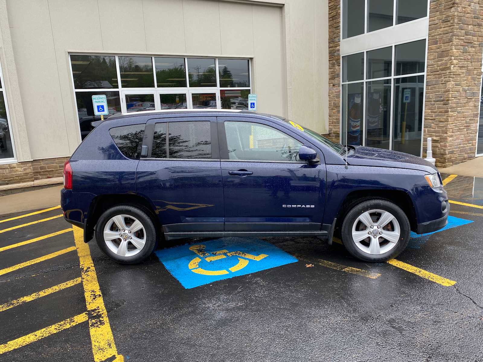 Used 2014 Jeep Compass Latitude AWD/4WD image 14
