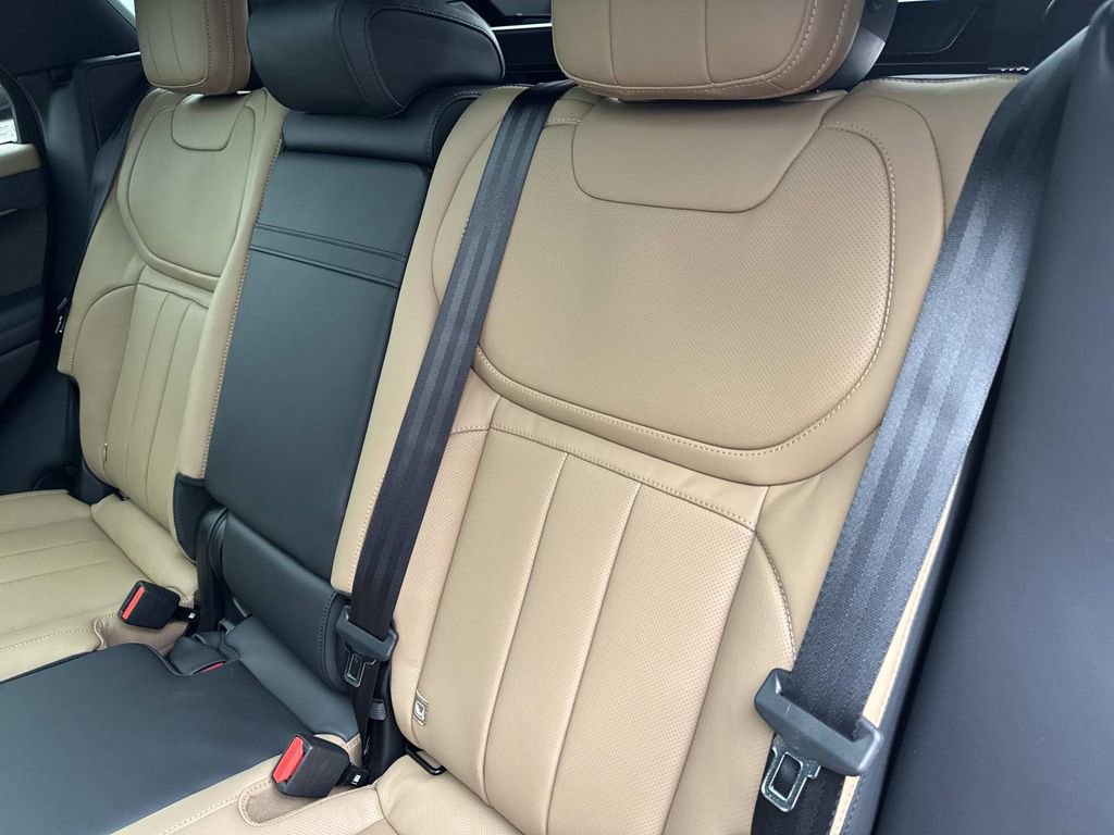 New 2026 Land Rover Range Rover Sport Dynamic SE image 15