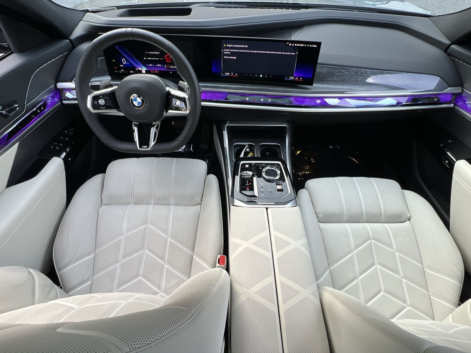 Used 2025 BMW 760i xDrive w/ Executive Package AWD/4WD image 28