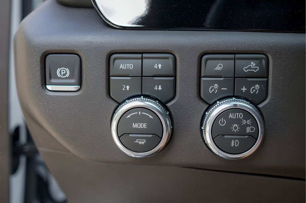 New 2026 GMC Sierra 1500 SLT AWD/4WD image 15
