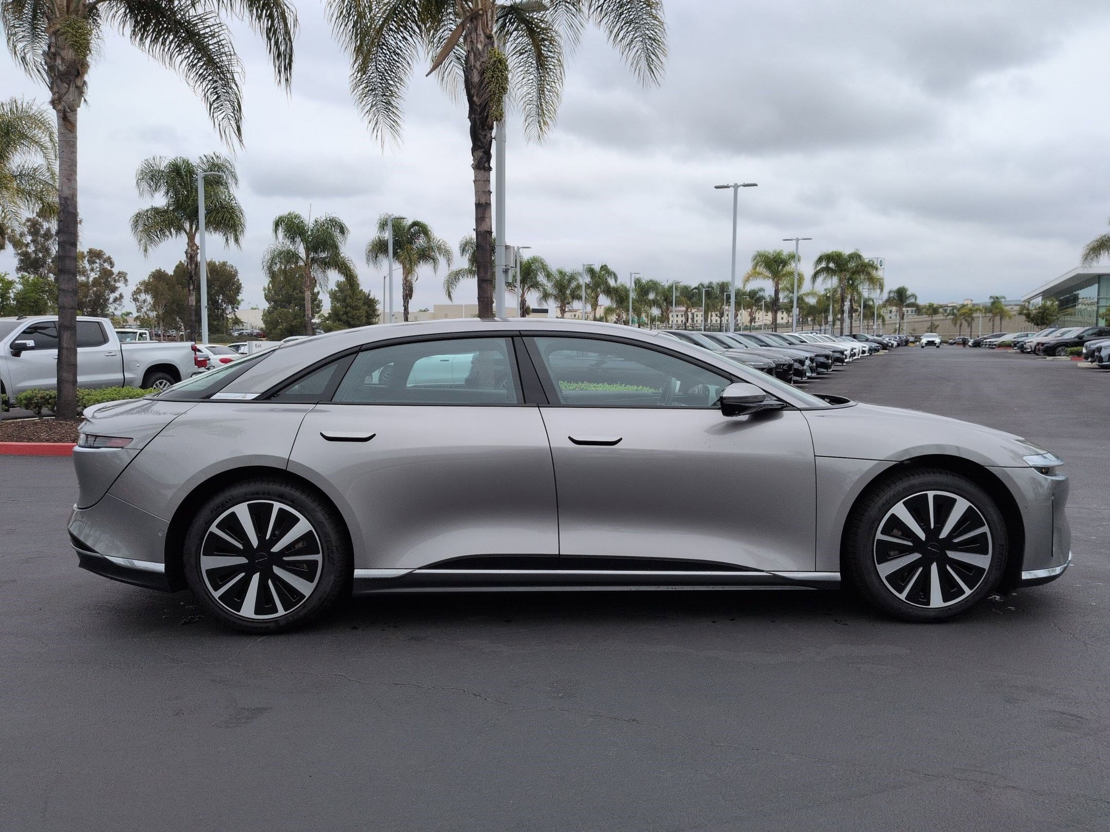 Used 2024 Lucid Air Pure image 11