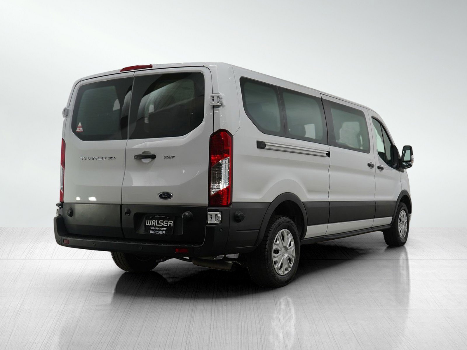 Used 2024 Ford Transit 350 XLT image 5