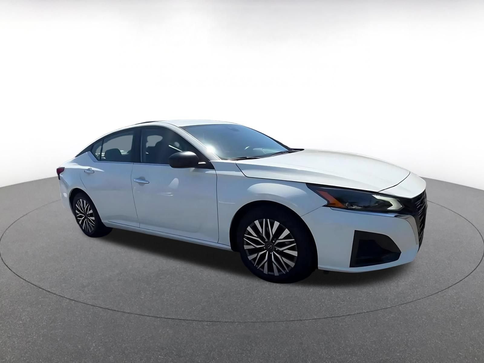 Used 2025 Nissan Altima 2.5 SV FWD video 2