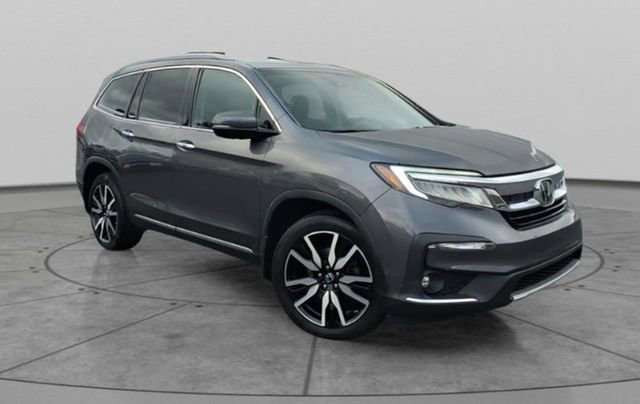 Used 2020 Honda Pilot Touring image 1