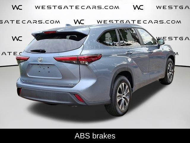Used 2023 Toyota Highlander XLE image 8