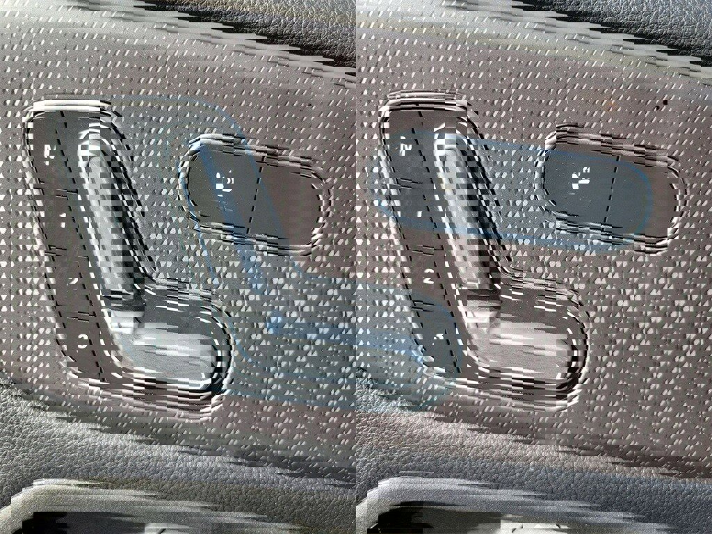 Certified 2021 Mercedes-Benz GLB 250 image 17