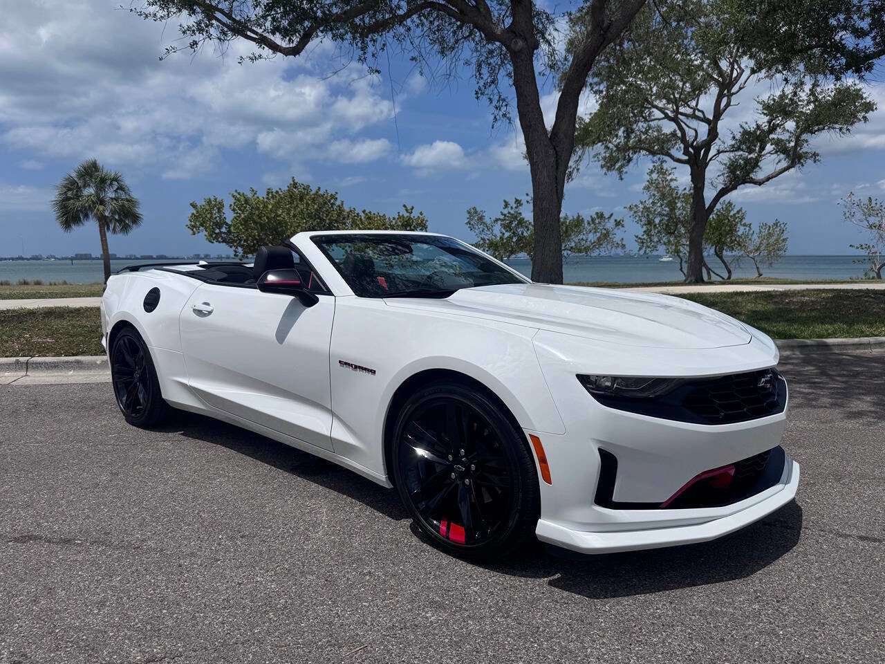 Used 2023 Chevrolet Camaro LT w/ Redline Edition RWD image 7