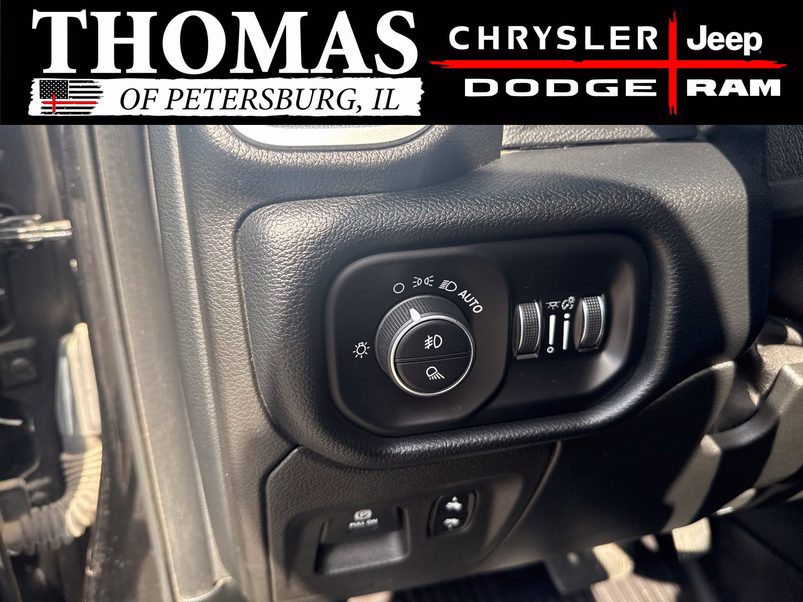 Used 2019 RAM 1500 Big Horn AWD/4WD image 13