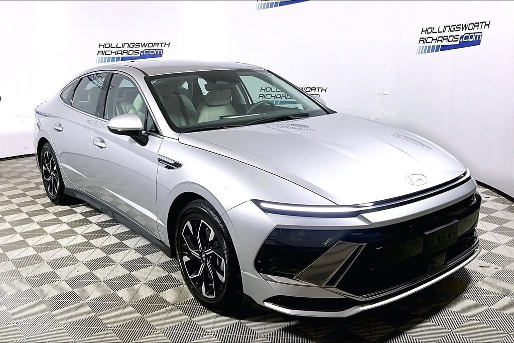 Used 2025 Hyundai Sonata SEL FWD image 3