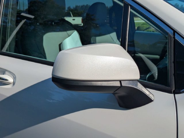 Certified 2026 Toyota Sienna XLE FWD image 14