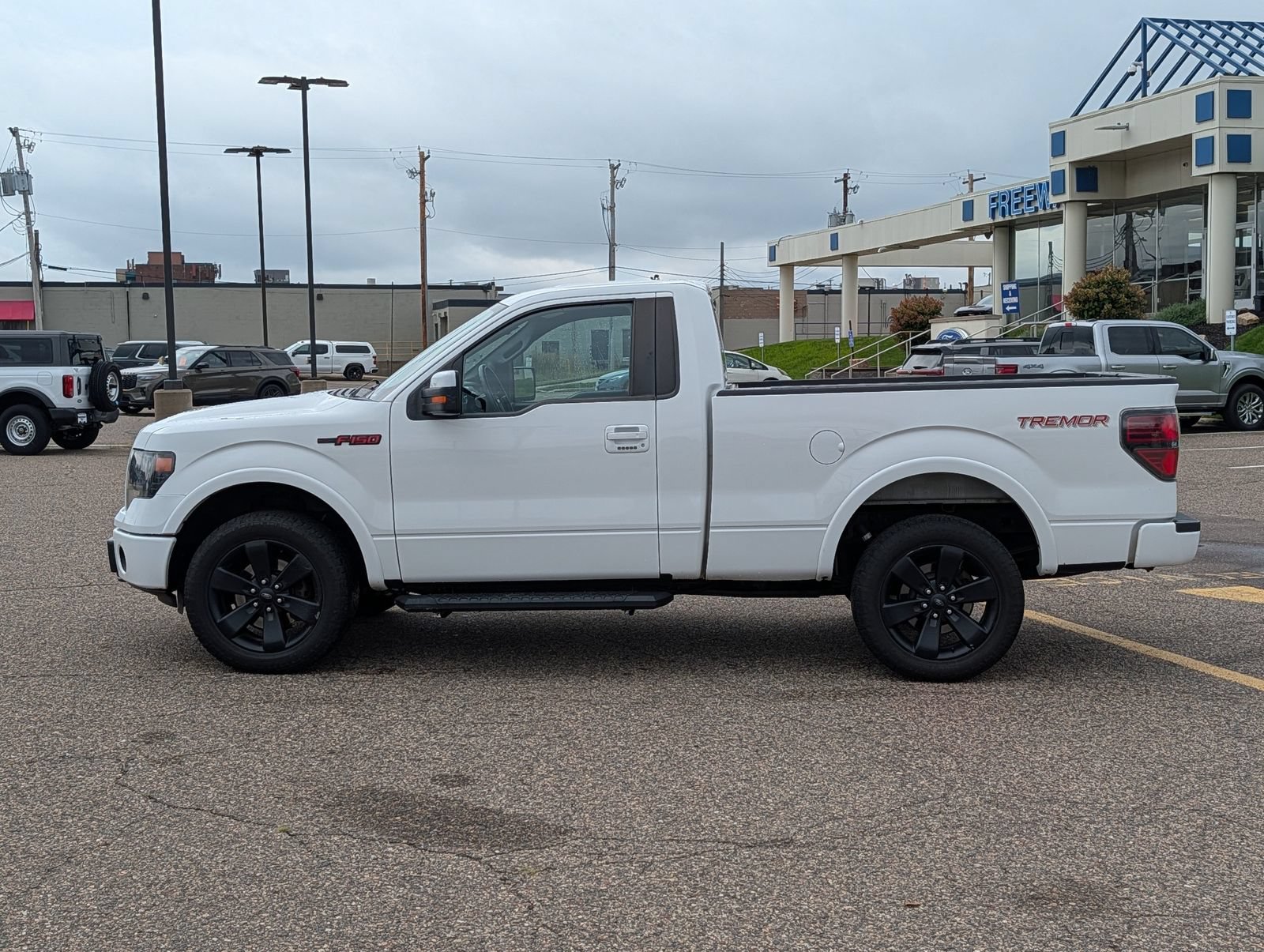 Used 2014 Ford F150 FX4 w/ FX Appearance Package AWD/4WD image 2