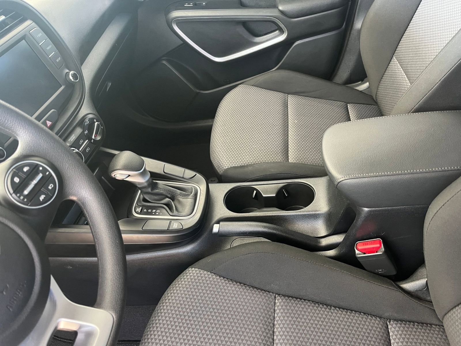 Used 2025 Kia Soul LX w/ LX Technology Package image 39