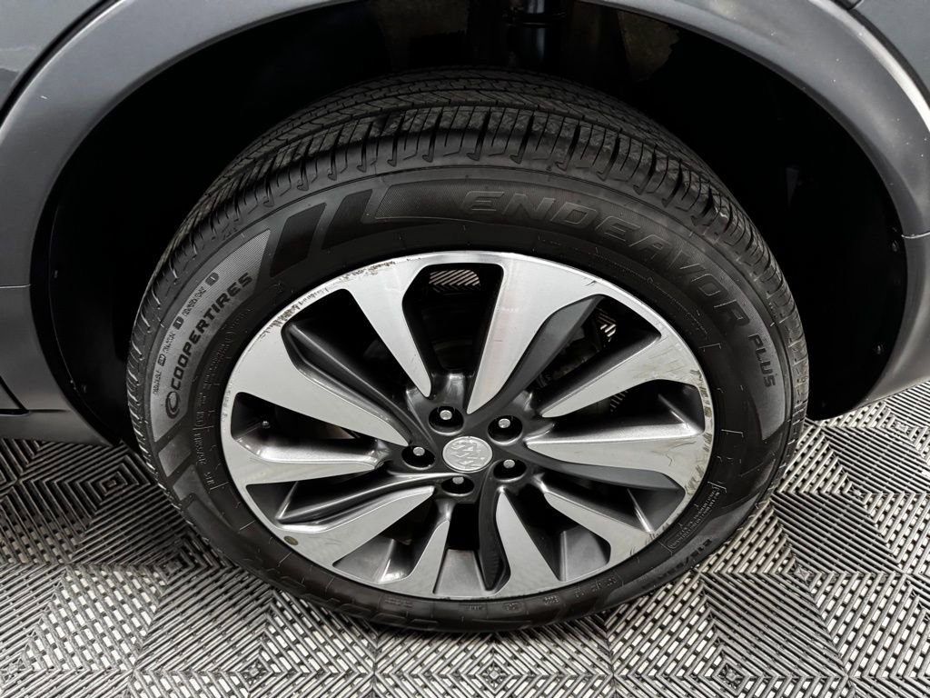 Used 2018 Buick Encore Essence FWD image 20