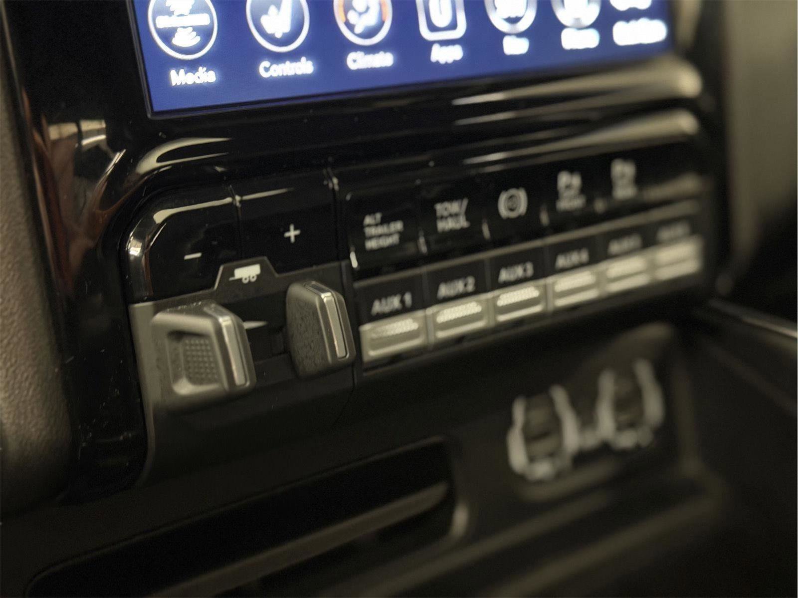 Used 2020 RAM 3500 Laramie image 82