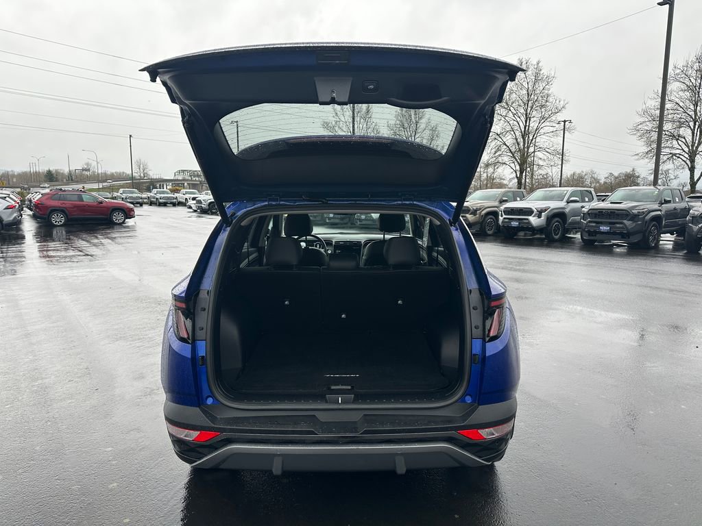 Used 2022 Hyundai Tucson Limited w/ Cargo Package image 11