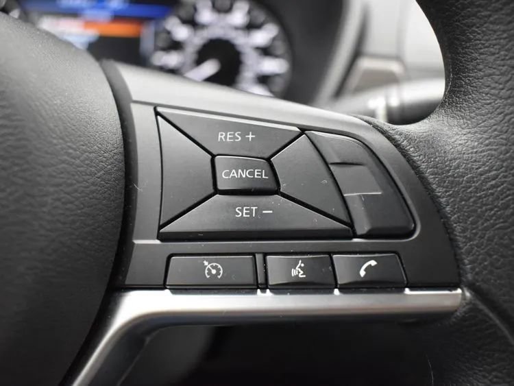 Used 2025 Nissan Altima 2.5 SV image 22