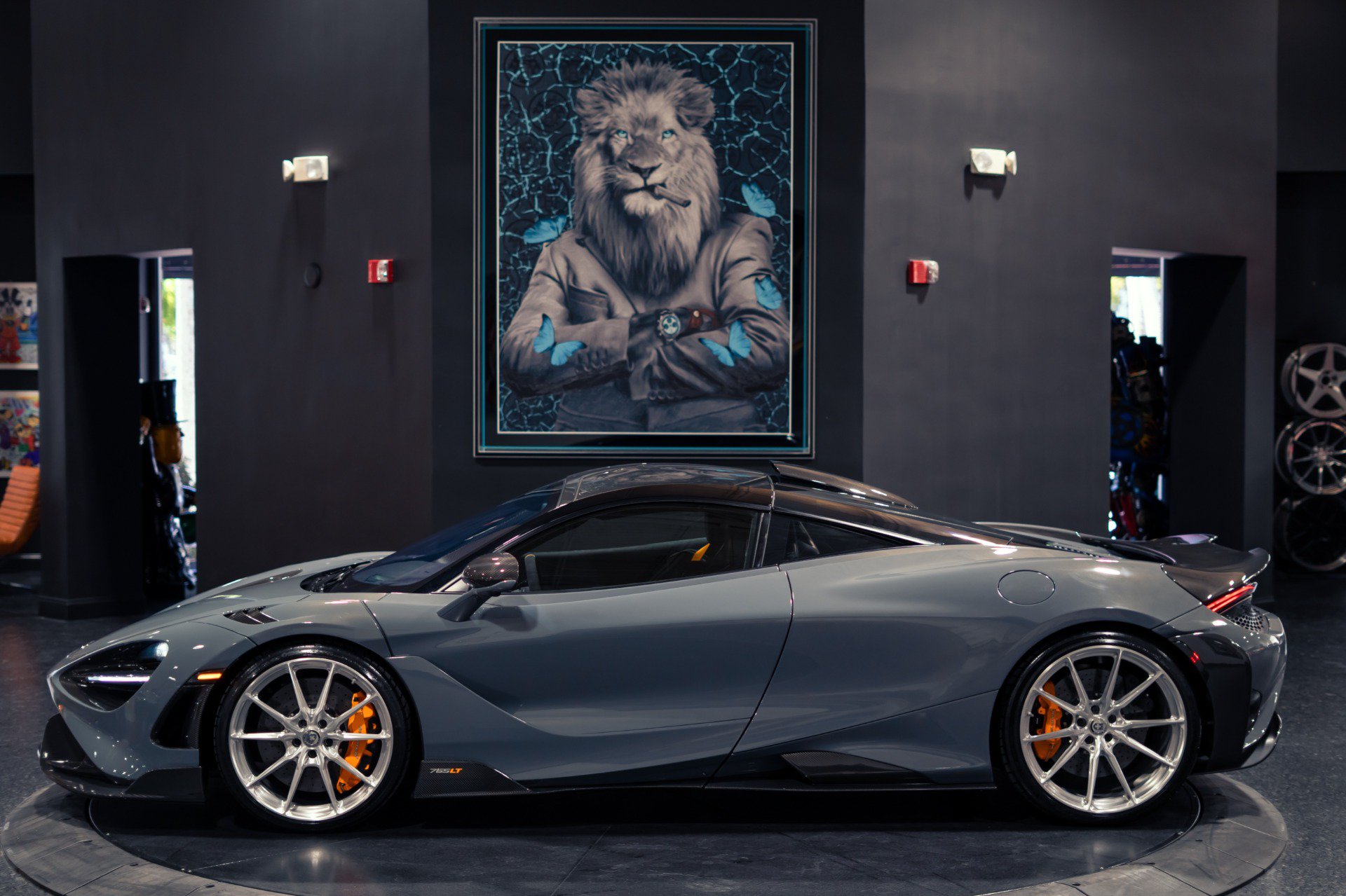 Used 2021 McLaren 765LT RWD image 51