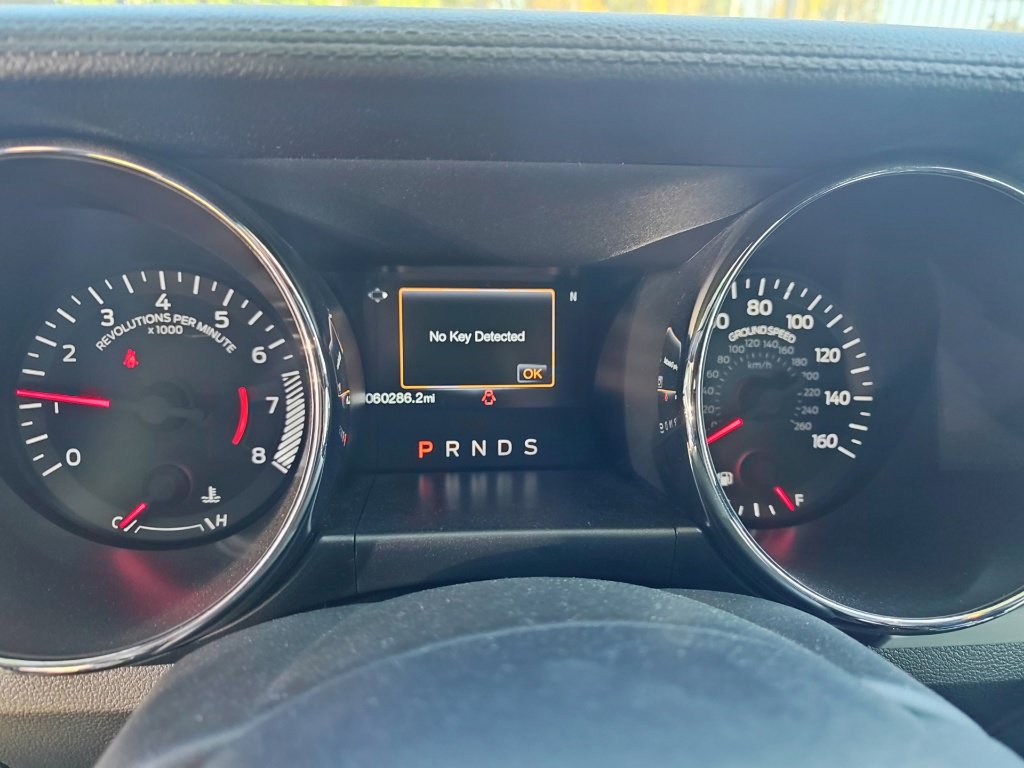 Used 2015 Ford Mustang Premium RWD image 8