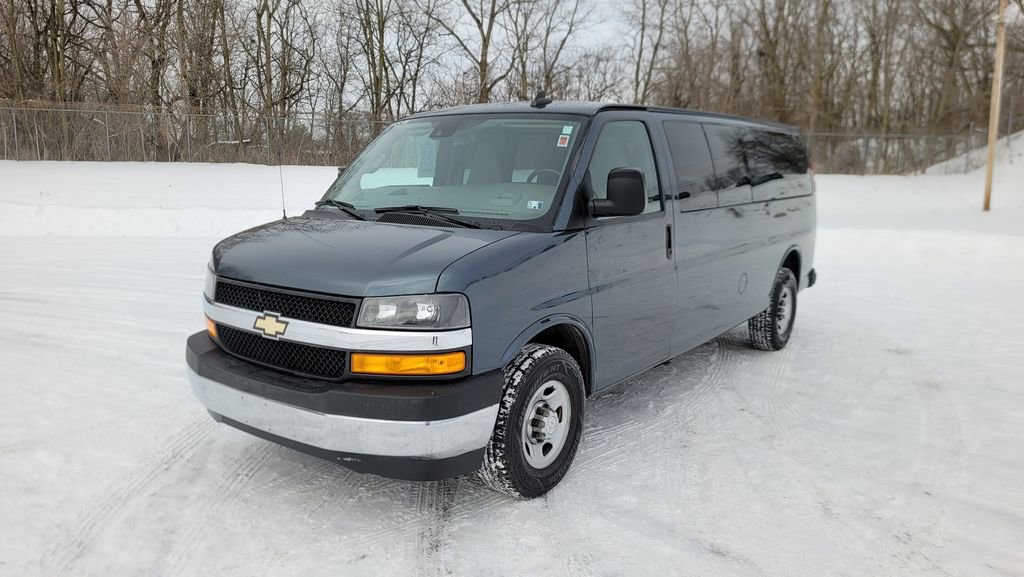 Used 2019 Chevrolet Express 2500 Extended image 5