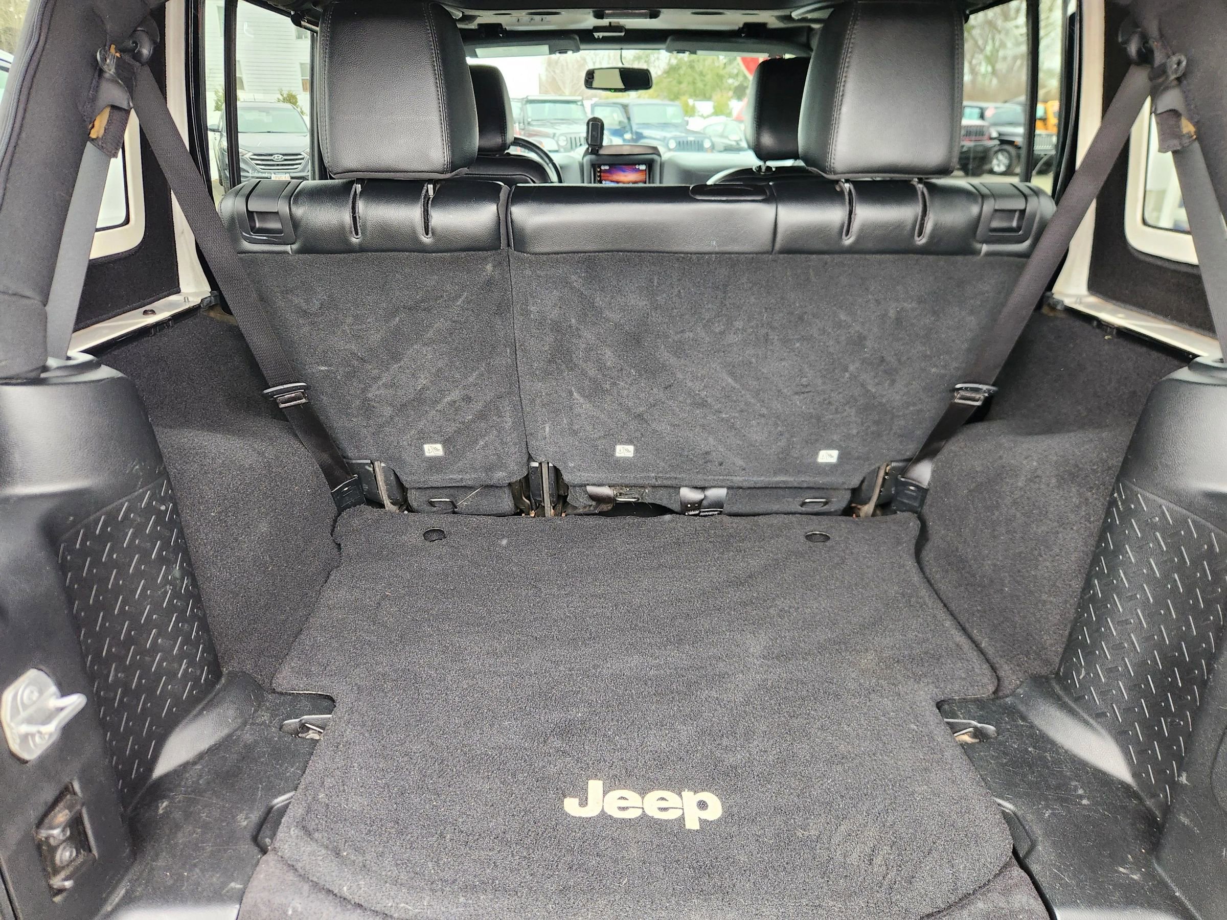 Used 2017 Jeep Wrangler Unlimited Sahara image 46