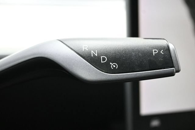 Used 2022 Tesla Model 3 Standard Range RWD image 17