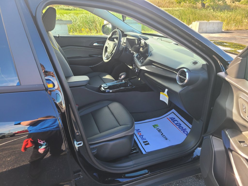 New 2026 Chevrolet Trax ACTIV w/ Driver Confidence Package FWD image 11