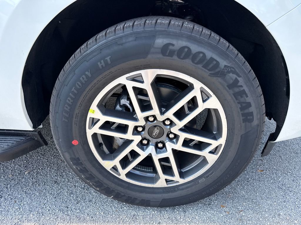 New 2026 Ford Expedition Active image 11