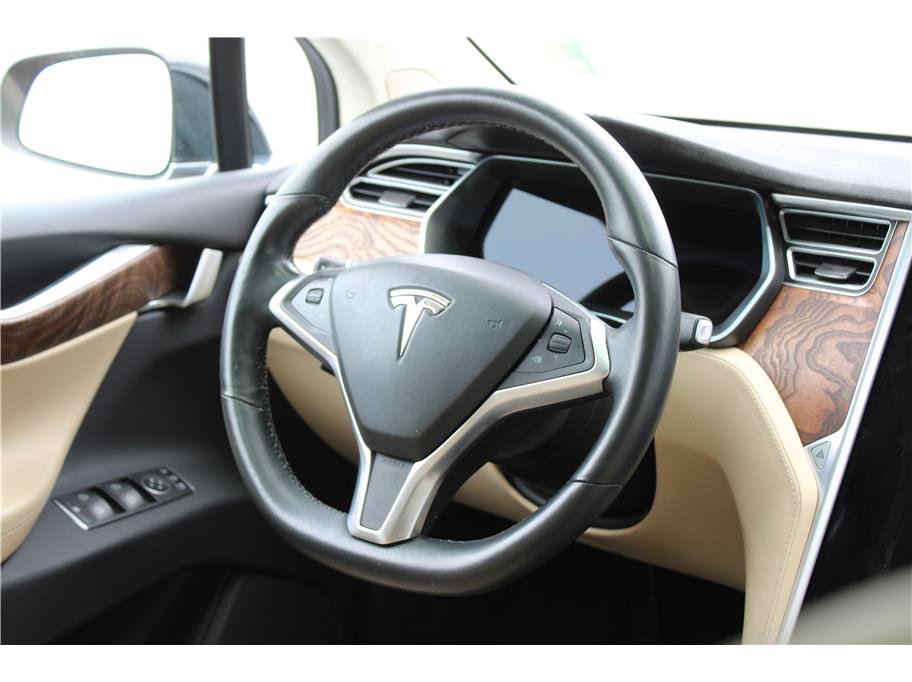 Used 2016 Tesla Model X 75D AWD/4WD image 16