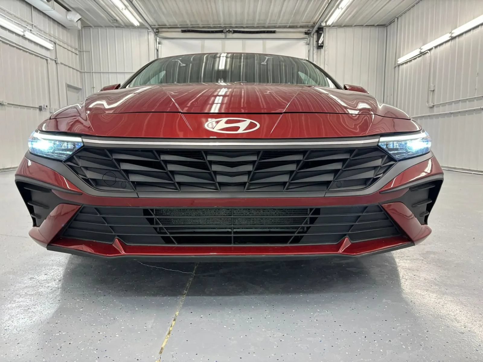 Used 2024 Hyundai Elantra SEL FWD image 11