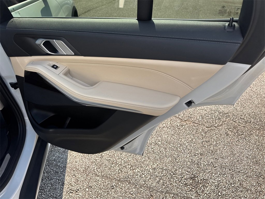 Used 2021 BMW X5 xDrive40i w/ Premium Package 2 image 16