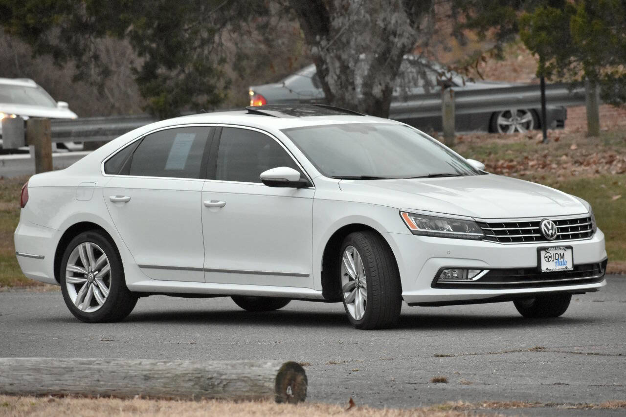 Used 2017 Volkswagen Passat 1.8T SE image 4
