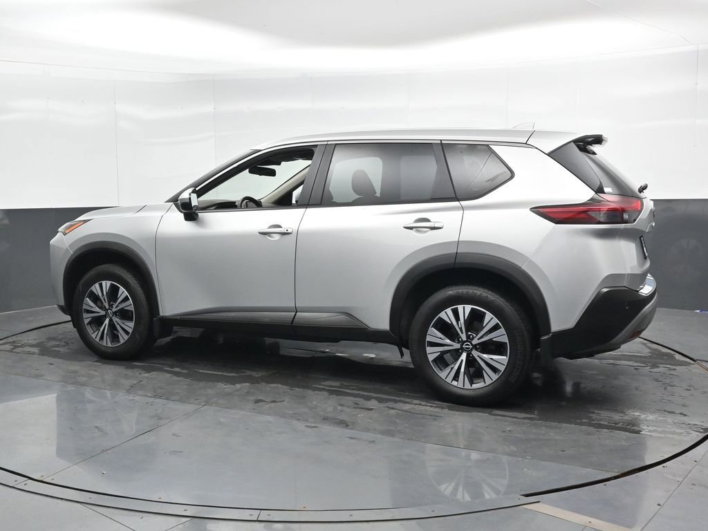 Used 2023 Nissan Rogue SV image 10