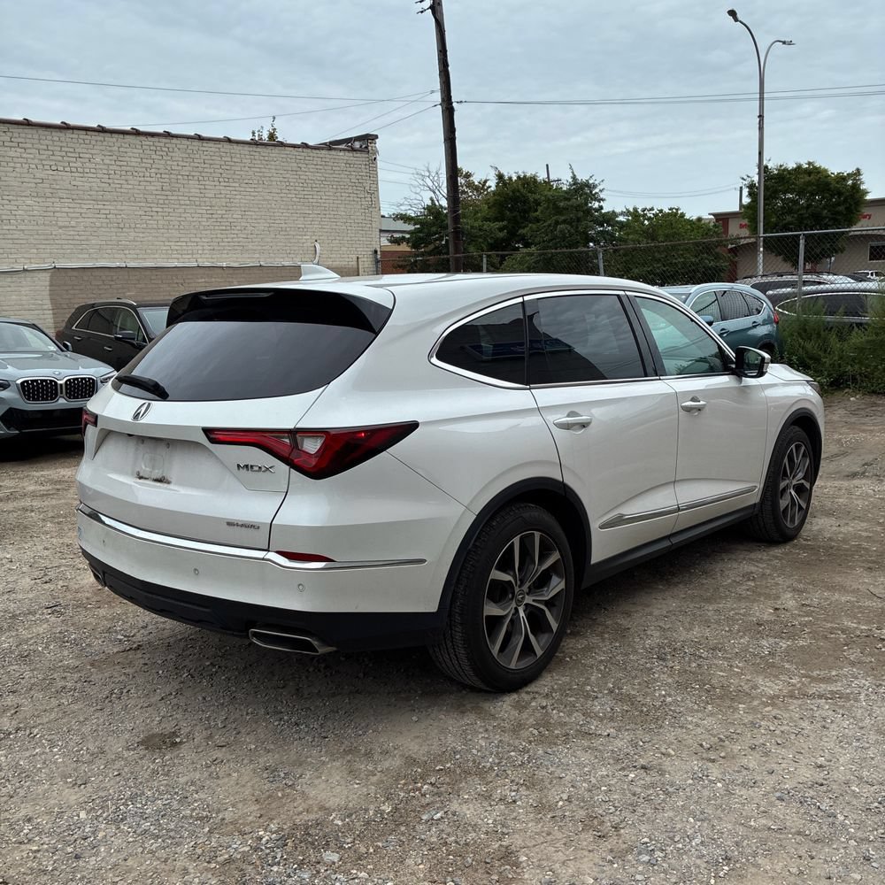 Used 2024 Acura MDX w/ Technology Package AWD/4WD image 3