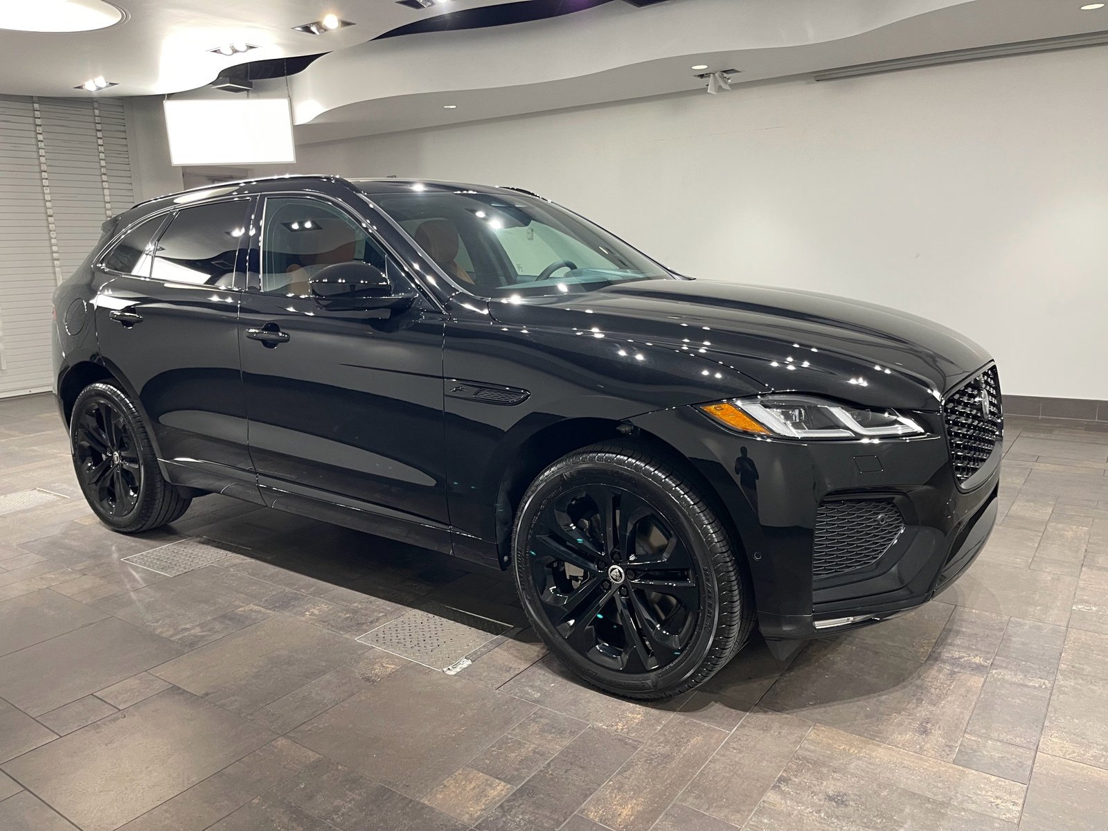 New 2026 Jaguar F-PACE R-Dynamic S image 28