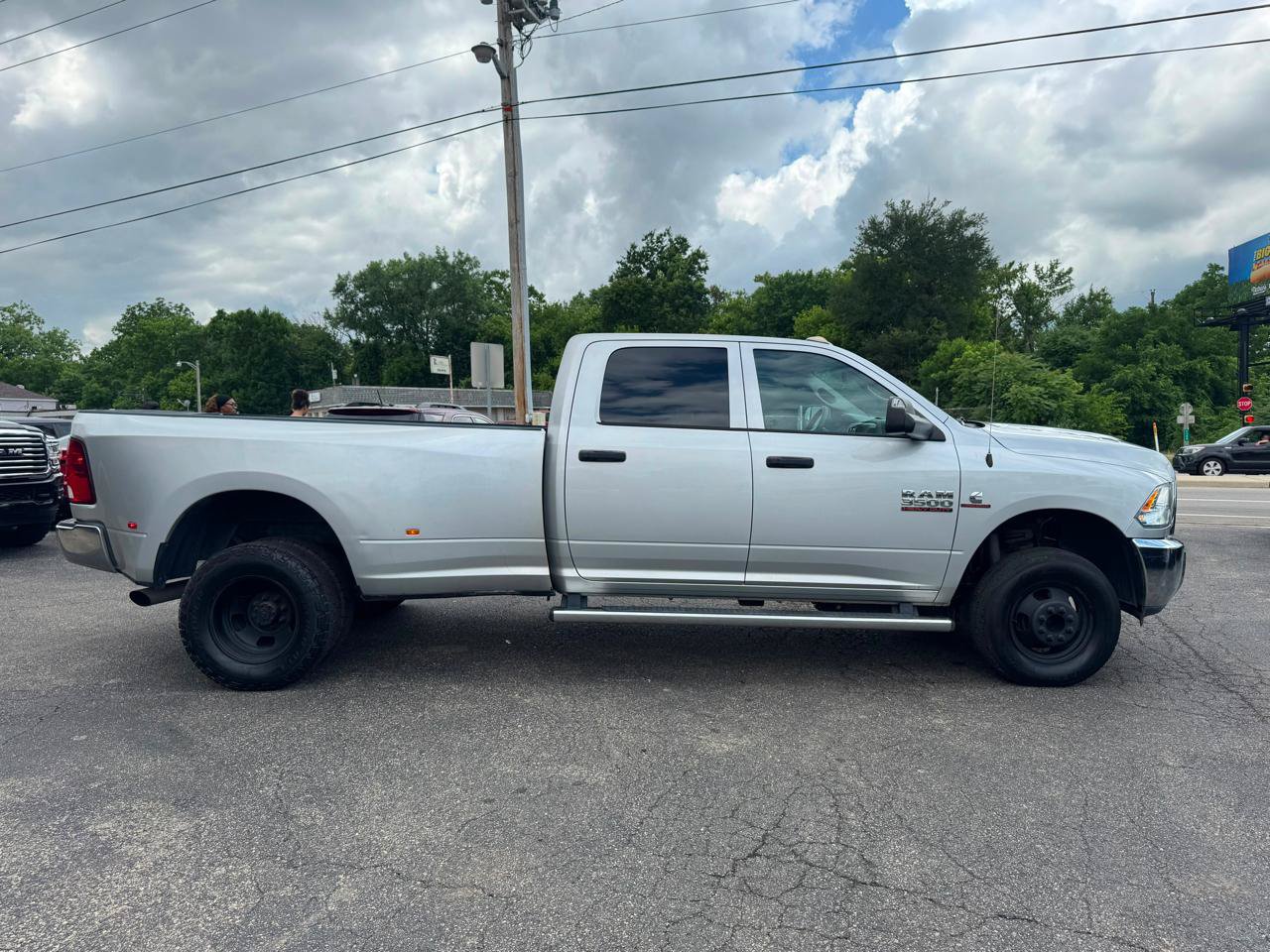 Used 2018 RAM 3500 Tradesman w/ Chrome Appearance Group AWD/4WD image 6