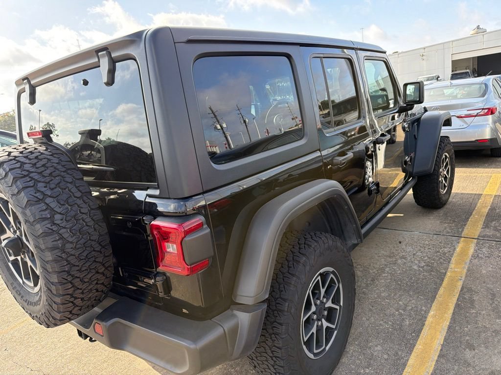 Used 2026 Jeep Wrangler Unlimited Rubicon AWD/4WD image 5