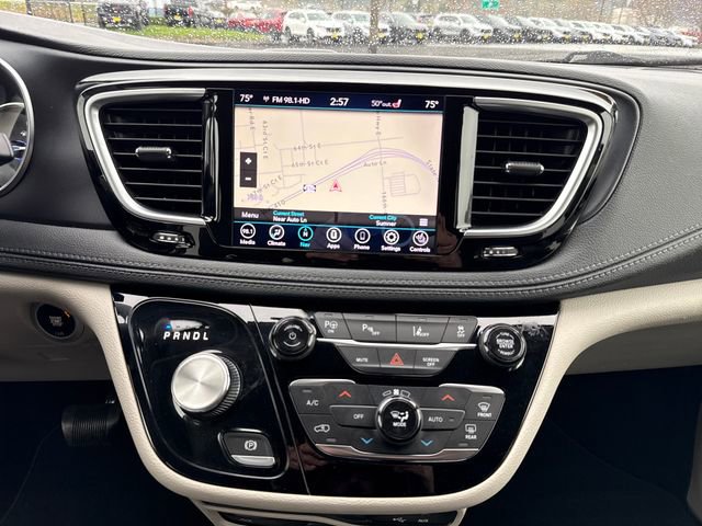 Used 2020 Chrysler Pacifica Limited w/ Advanced Safetytec Group image 25