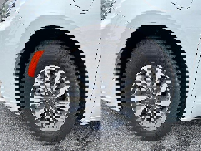 New 2023 Chrysler Pacifica Touring-L image 33