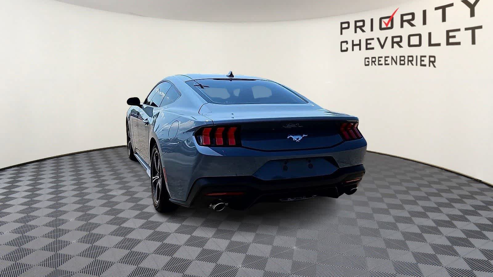 Used 2024 Ford Mustang Coupe RWD image 7