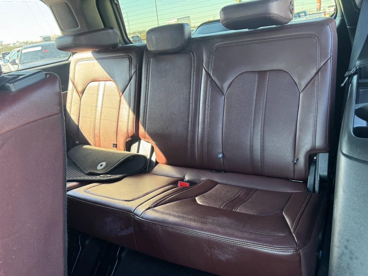 Used 2024 Ford Expedition Limited image 12