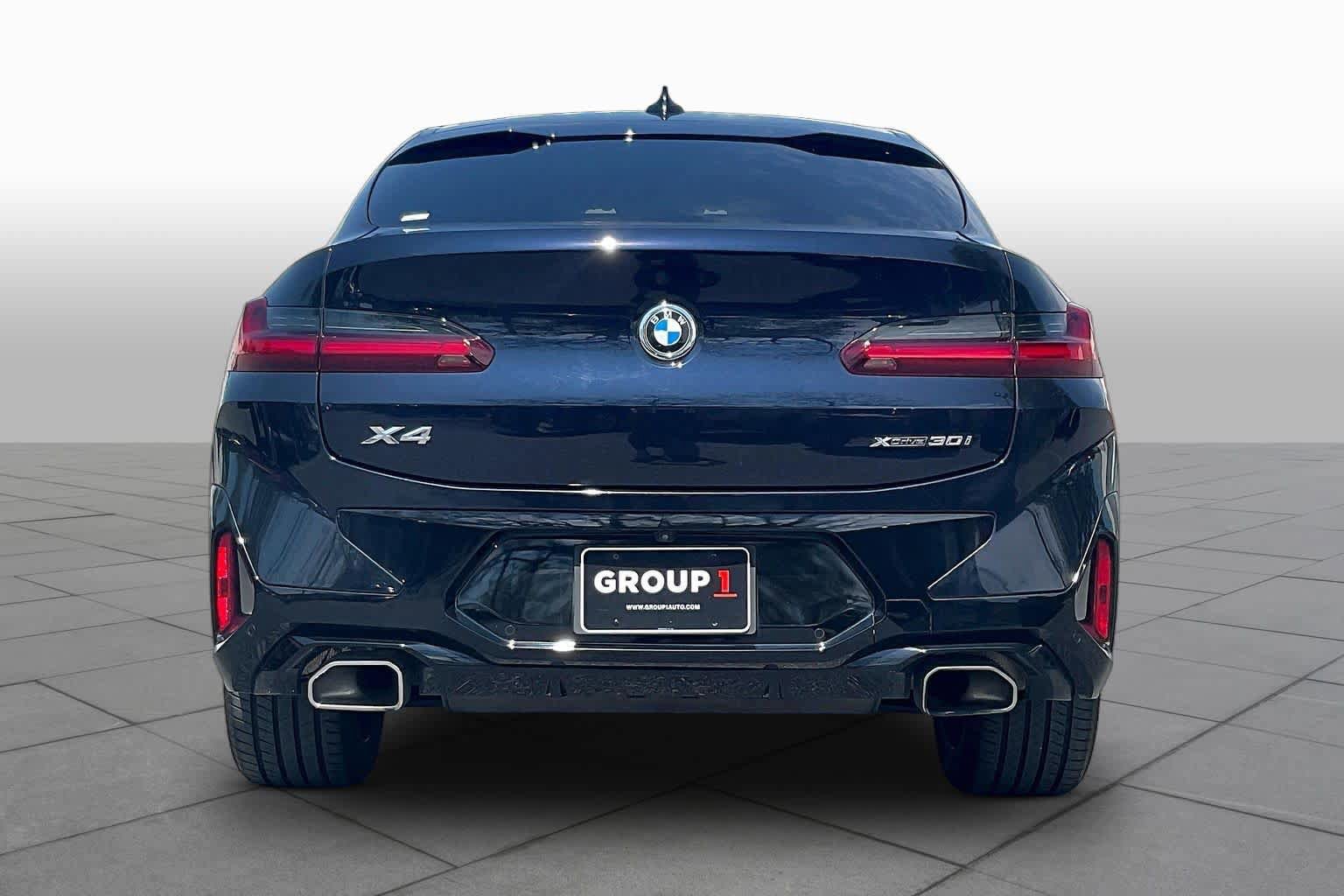 Used 2023 BMW X4 xDrive30i w/ M Sport Package AWD/4WD image 4