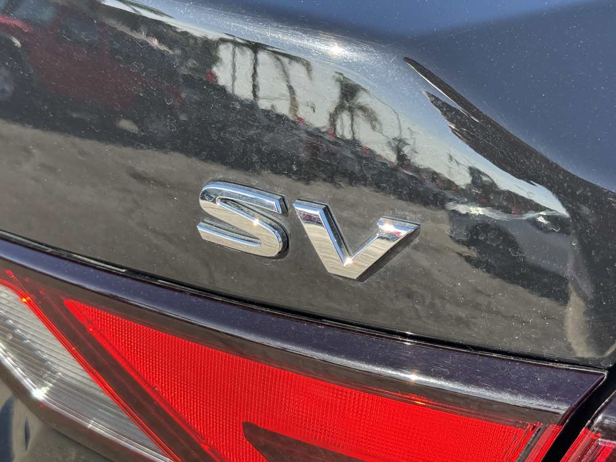 Used 2024 Nissan Sentra SV FWD image 11