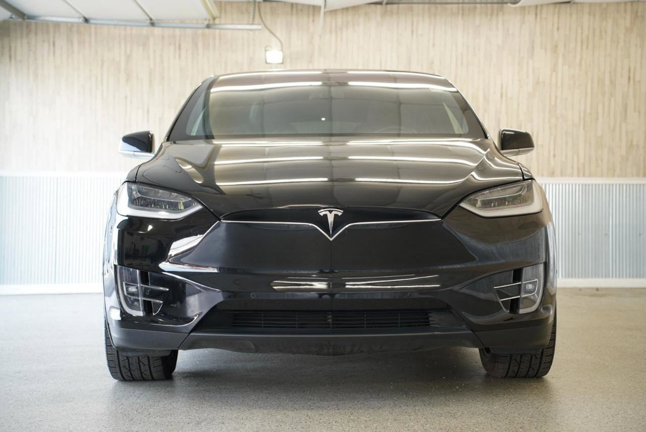 Used 2020 Tesla Model X Performance image 2